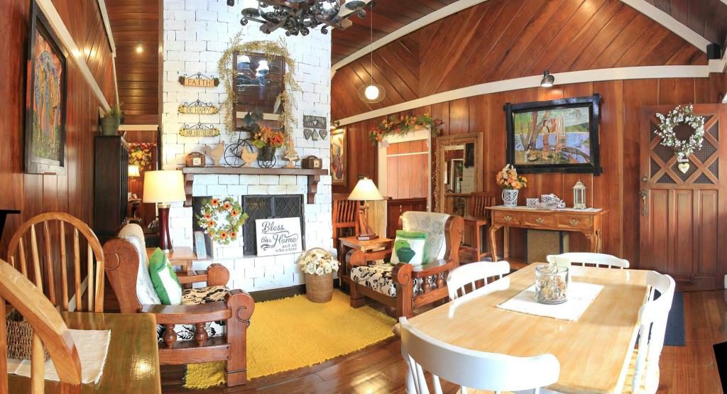 Guest Haven Baguio Bed and Breakfast Simplicity may be the dominating theme for most of the affordable hospitality establishments in the heart of Baguio City but it does not mean that some—like the Guest Haven Baguio Bed and Breakfast—cannot deviate a little and give customers a more pampered shortwhile experience. True to this notion, Guest Haven Baguio Bed and Breakfast is more than just a place of comfort, it is also a visual treat. The interior design is stylish while not being too exuberant in the embellishing details.