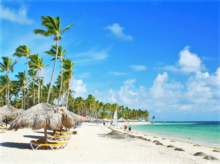 5 Best Familymoon Destinations in the World